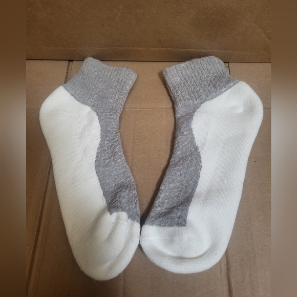 Jordan Grey/Black Quarter Top Socks Men Size 8-12 - Picture 4 of 5